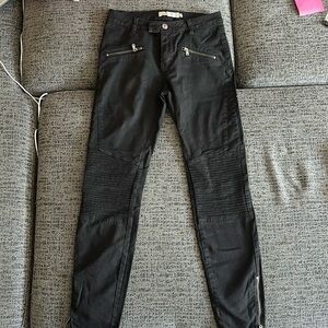 Women’s black jeans